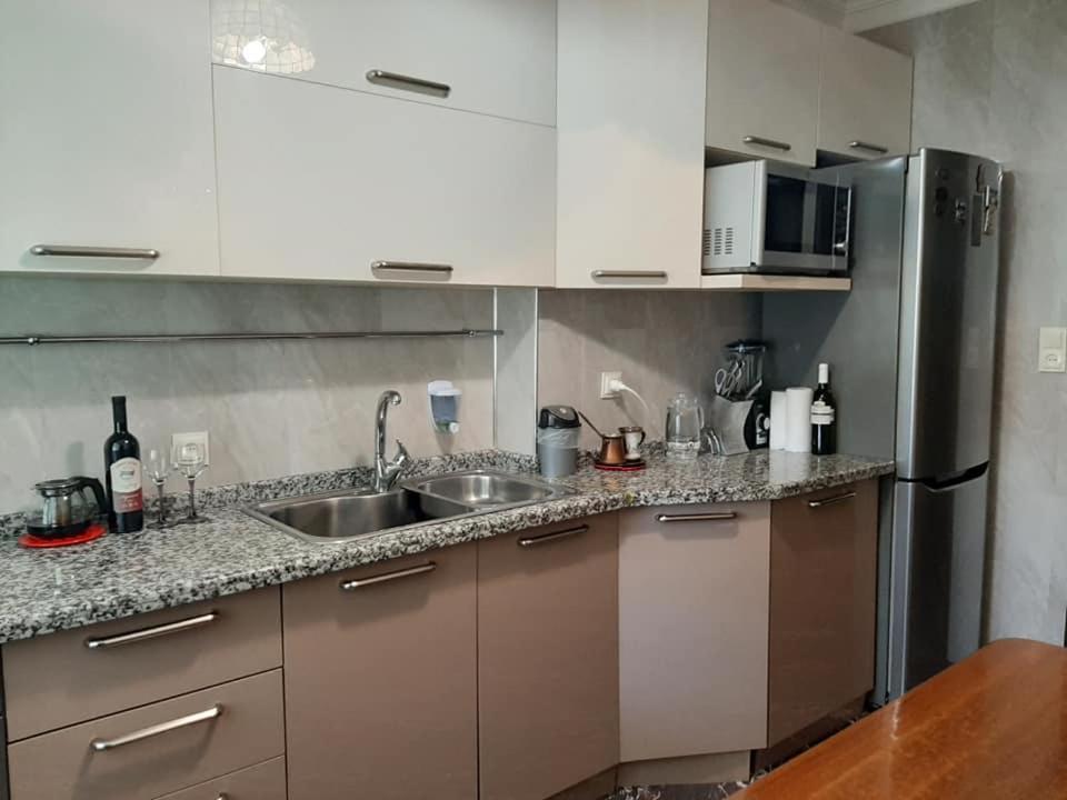 Apartment Жужуна Batumi Exterior photo