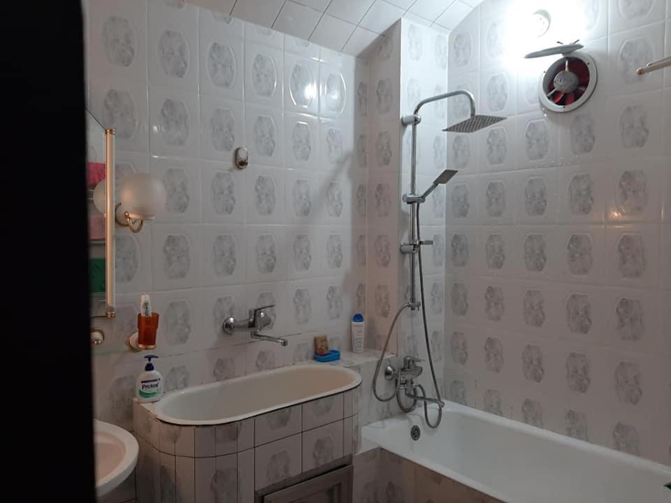 Apartment Жужуна Batumi Exterior photo