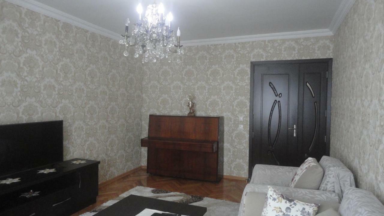 Apartment Жужуна Batumi Exterior photo